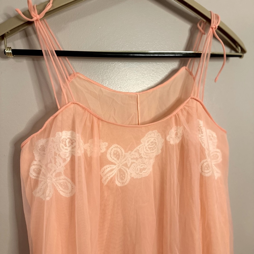 Gossard Artemis Style 1020, soft pink with white floral lace.